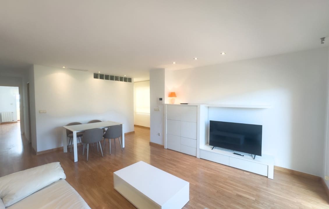 2 bedroom Flat for rent in Elche / Elx - € 1,200 (Ref: 9340388)