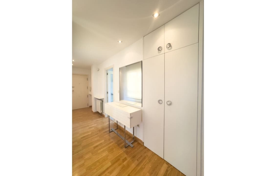 2 bedroom Flat for rent in Elche / Elx - € 1,200 (Ref: 9340388)