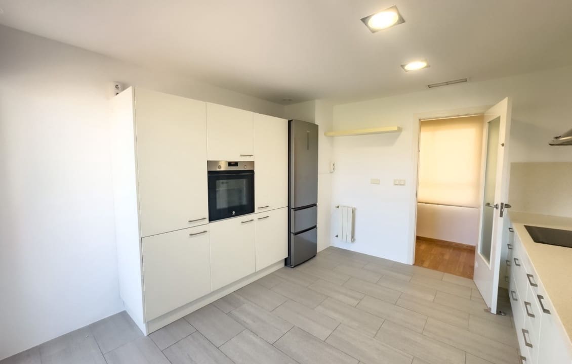 2 bedroom Flat for rent in Elche / Elx - € 1,200 (Ref: 9340388)