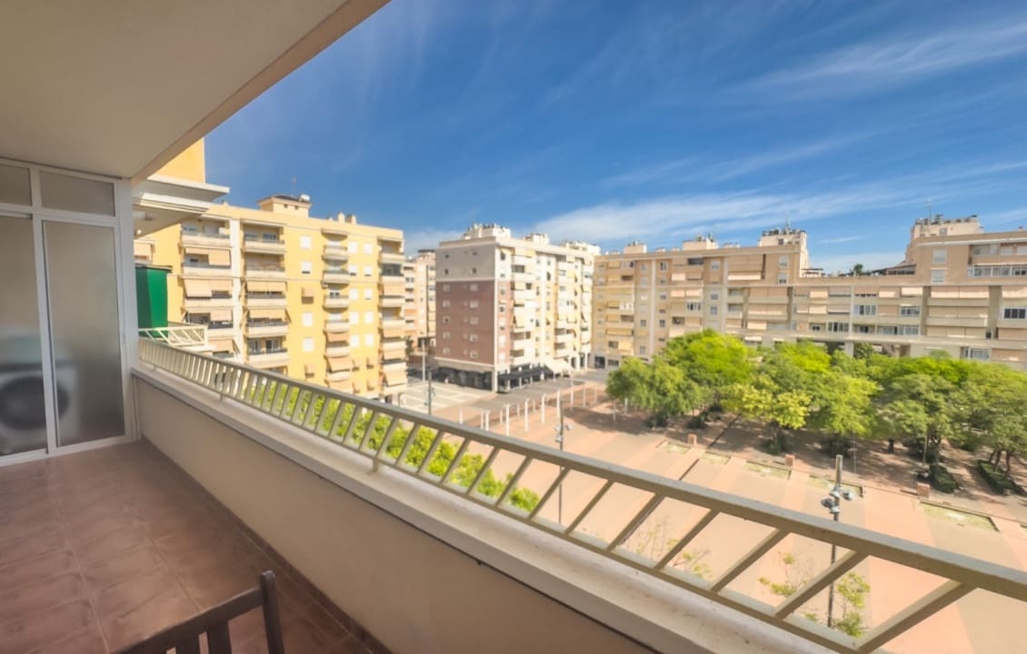 2 bedroom Flat for rent in Elche / Elx - € 1,200 (Ref: 9340388)
