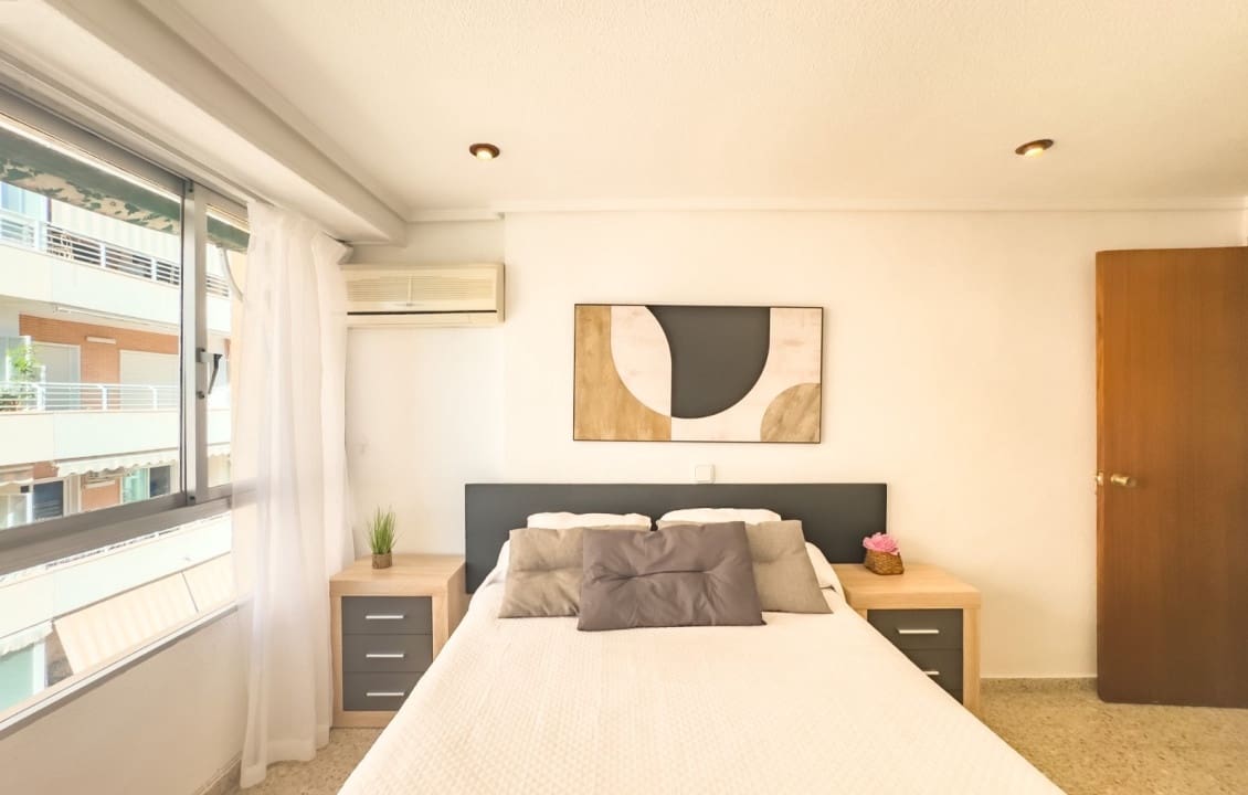 3 slaapkamer Appartement voor vakantieverhuur in Santa Pola - € 1.000 (Ref: 9357426)