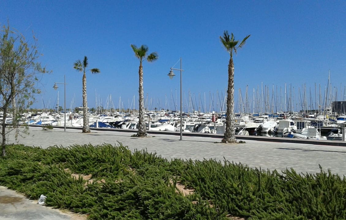 3 slaapkamer Appartement voor vakantieverhuur in Santa Pola - € 1.000 (Ref: 9357426)