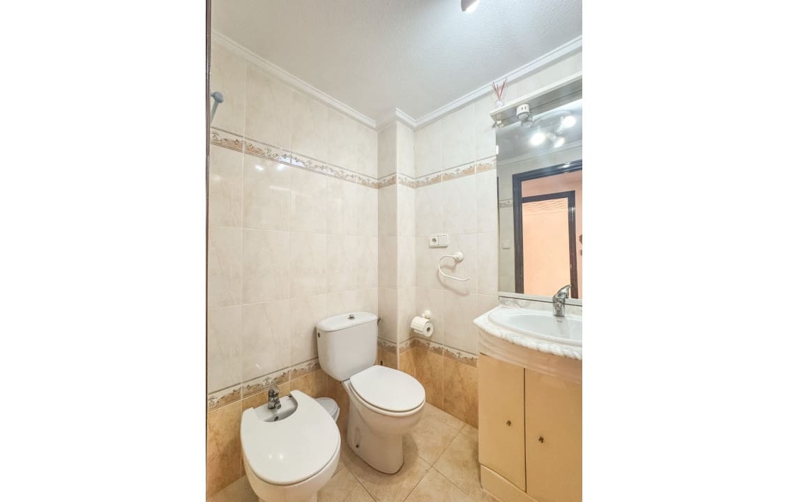 3 slaapkamer Appartement voor vakantieverhuur in Santa Pola - € 1.000 (Ref: 9357426)