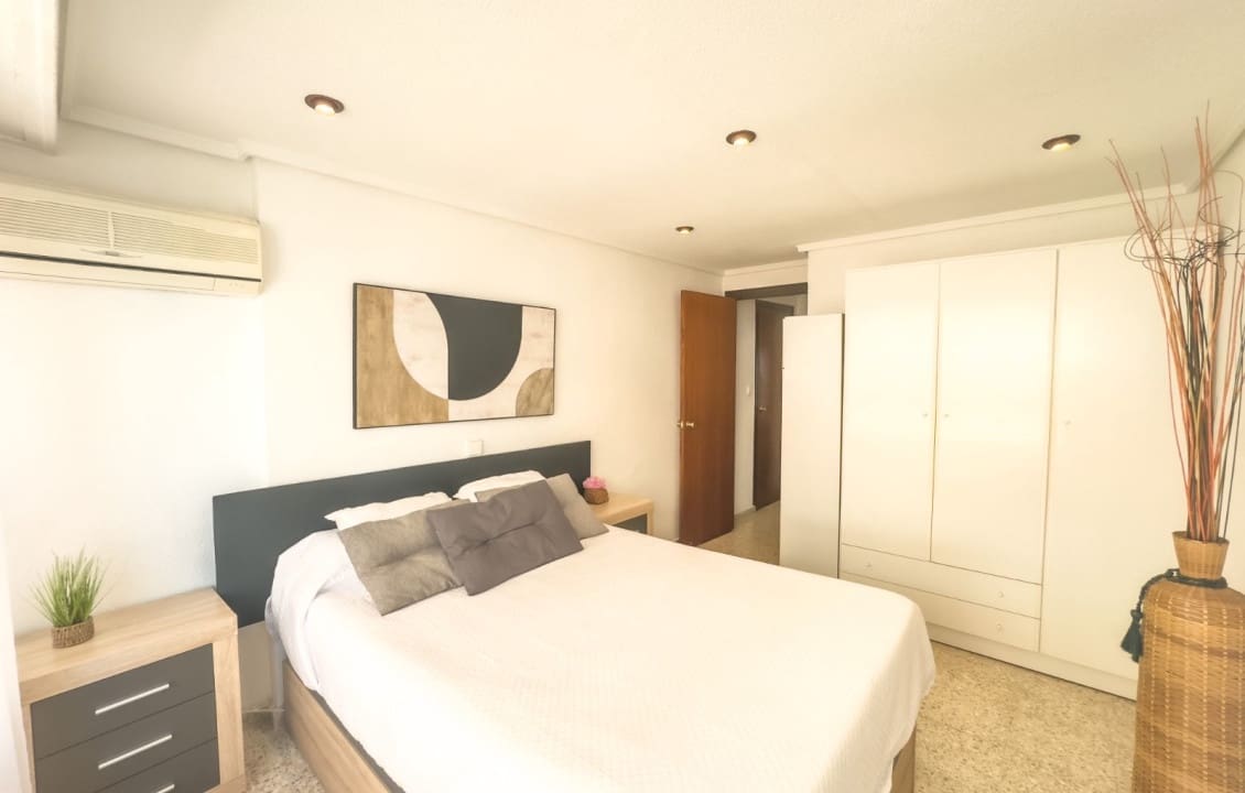 3 slaapkamer Appartement voor vakantieverhuur in Santa Pola - € 1.000 (Ref: 9357426)