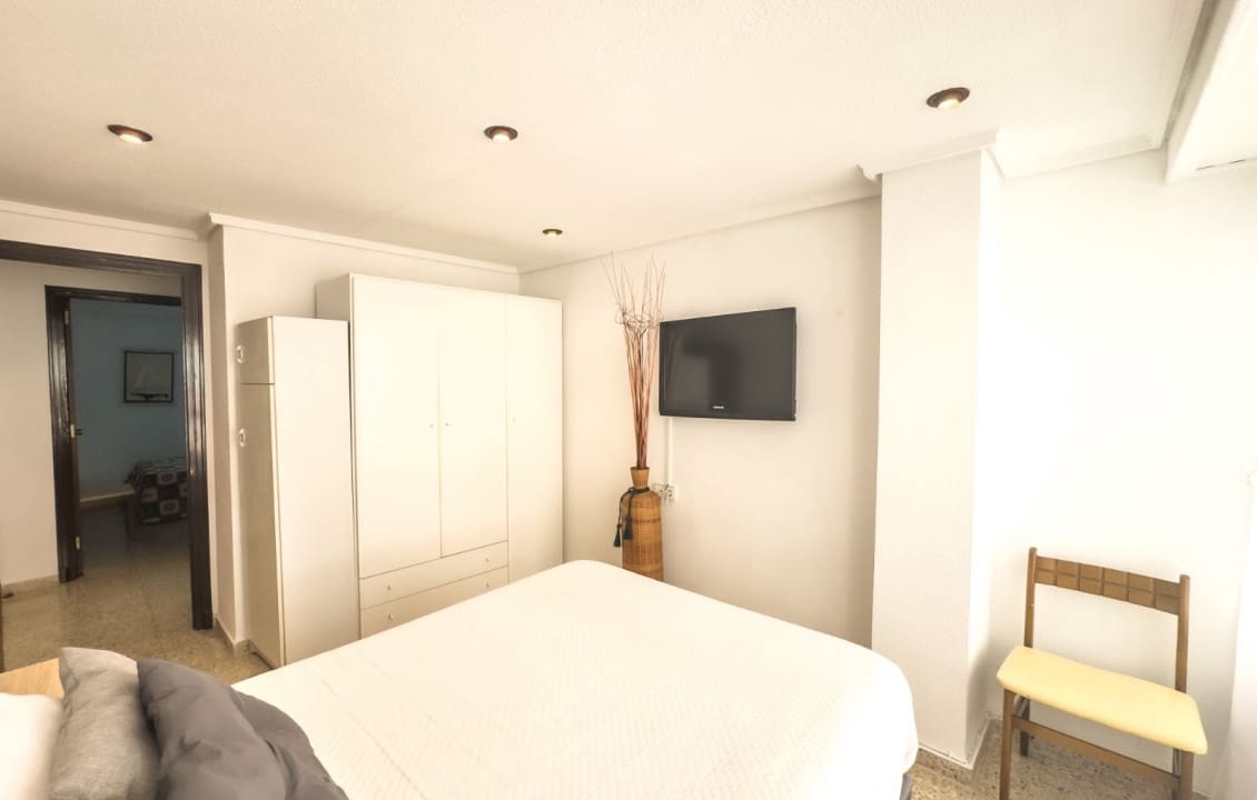 3 slaapkamer Appartement voor vakantieverhuur in Santa Pola - € 1.000 (Ref: 9357426)