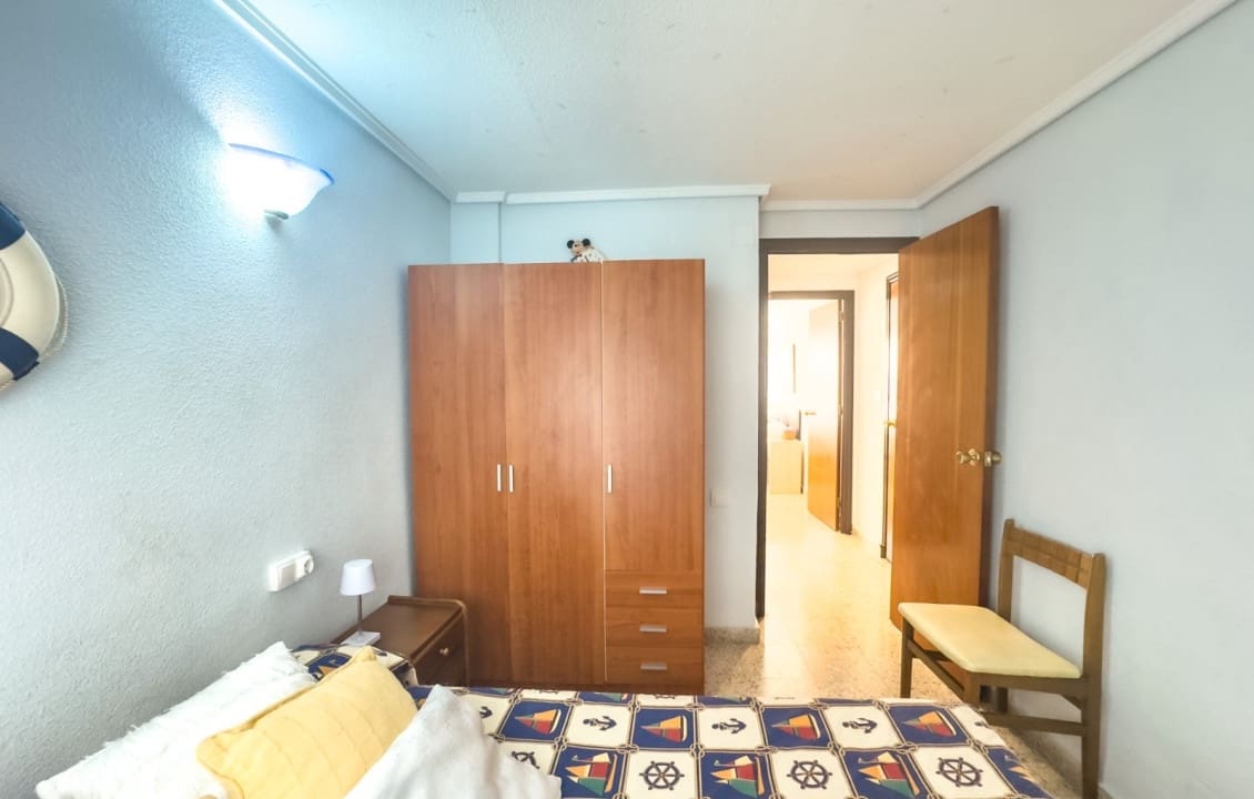 3 slaapkamer Appartement voor vakantieverhuur in Santa Pola - € 1.000 (Ref: 9357426)