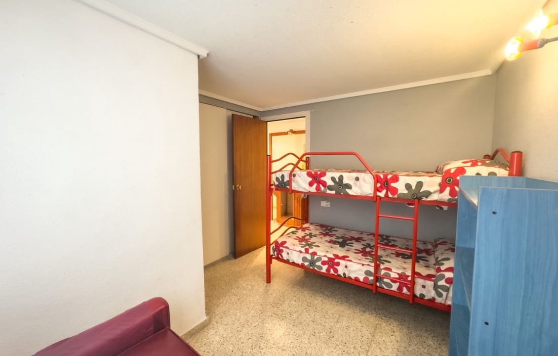 3 slaapkamer Appartement voor vakantieverhuur in Santa Pola - € 1.000 (Ref: 9357426)