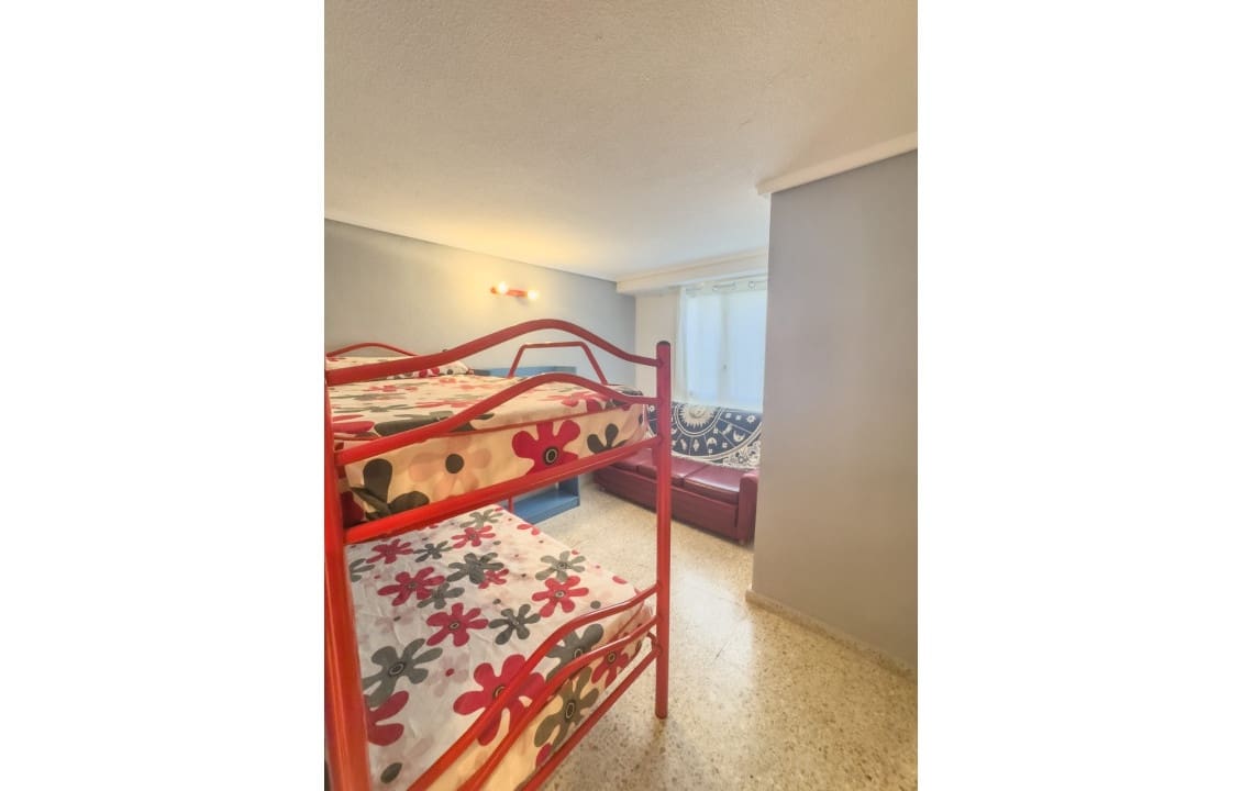 3 slaapkamer Appartement voor vakantieverhuur in Santa Pola - € 1.000 (Ref: 9357426)