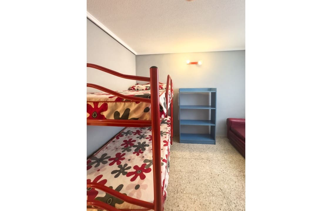 3 slaapkamer Appartement voor vakantieverhuur in Santa Pola - € 1.000 (Ref: 9357426)