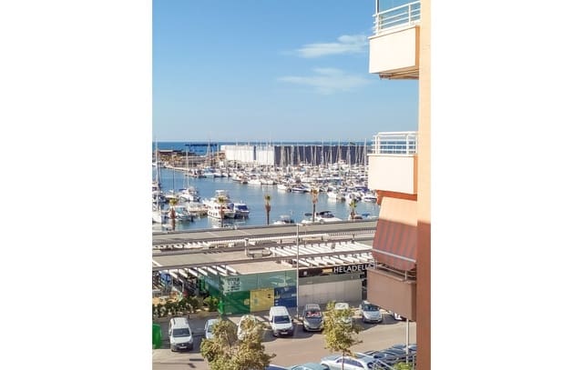 3 slaapkamer Appartement voor vakantieverhuur in Centro, Santa Pola - € 1.000 (Ref: 9357426)