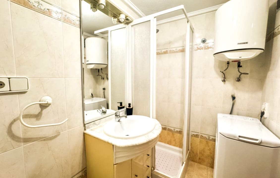 3 slaapkamer Appartement voor vakantieverhuur in Santa Pola - € 1.000 (Ref: 9357426)