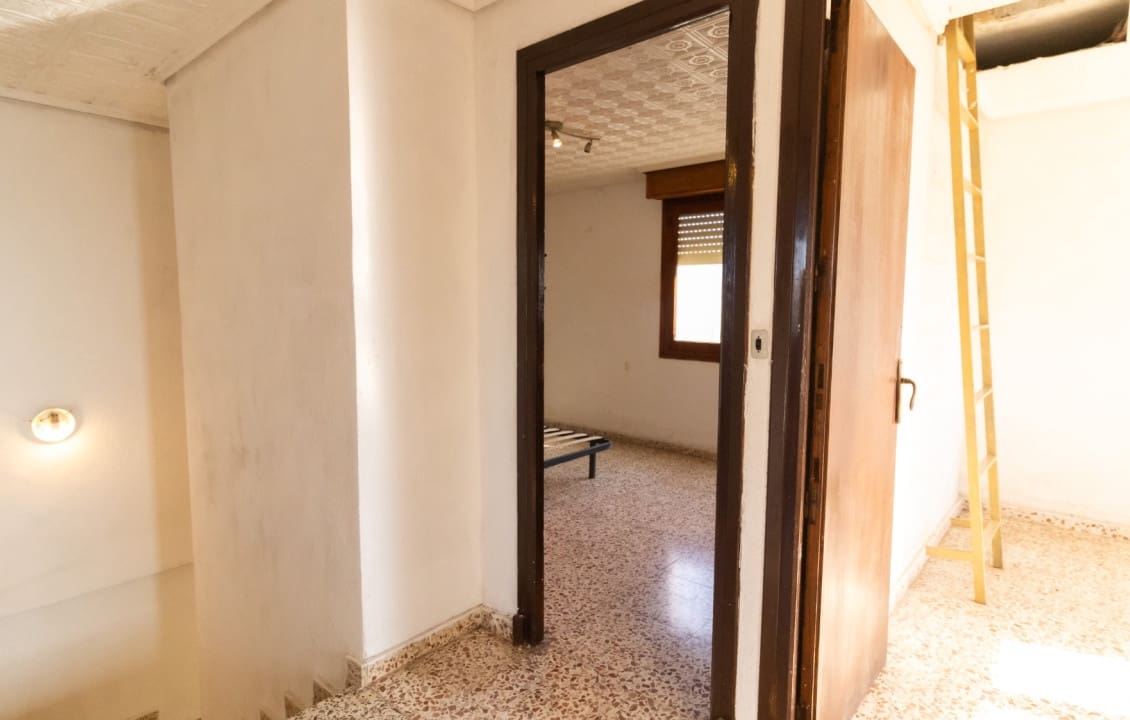 4 soveværelse Villa til salg i Elche / Elx med swimmingpool - € 350.000 (Ref: 9377735)