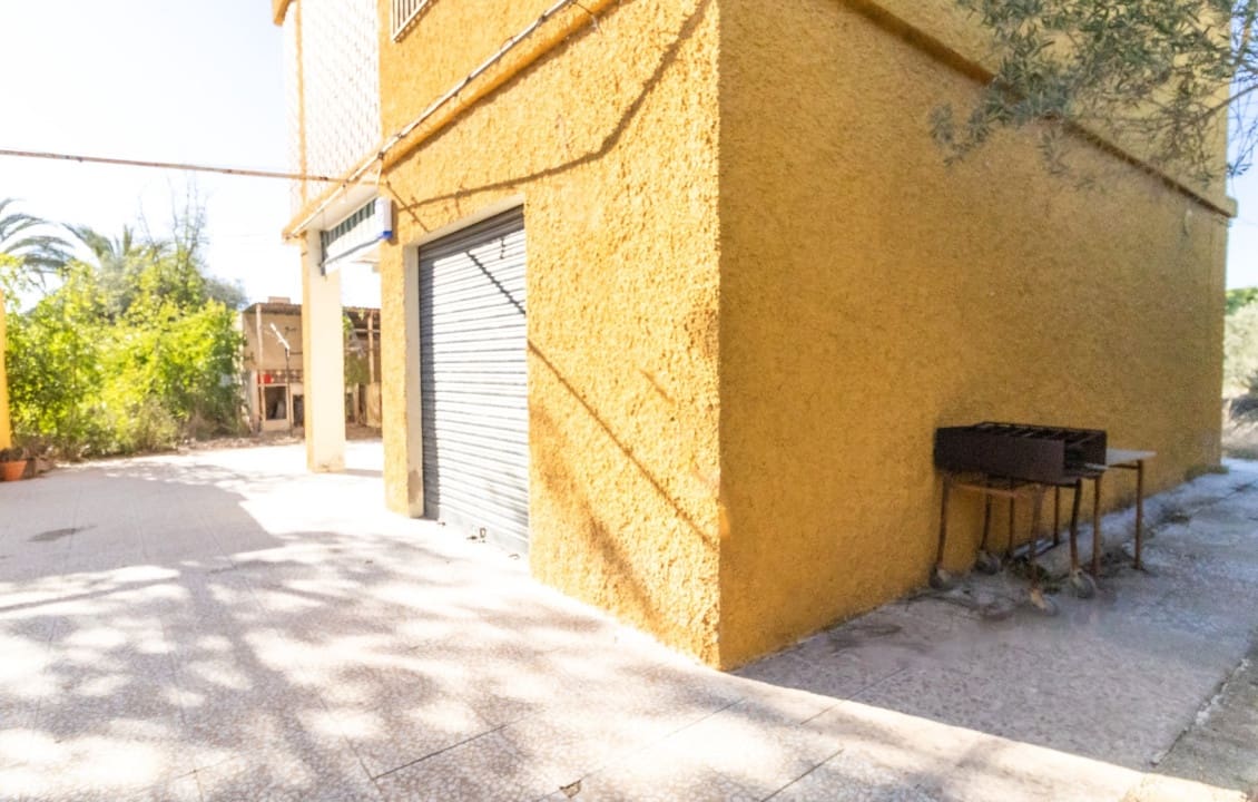 4 soveværelse Villa til salg i Elche / Elx med swimmingpool - € 350.000 (Ref: 9377735)