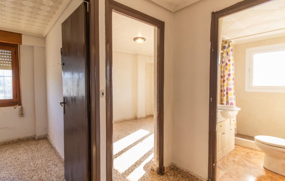 4 soveværelse Villa til salg i Elche / Elx med swimmingpool - € 350.000 (Ref: 9377735)