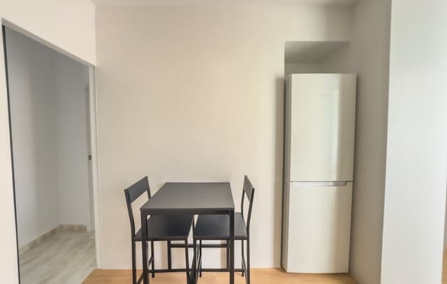 2 bedroom Flat for rent in Pont Nou - Corazón de Jesús, Elche / Elx - € 700 (Ref: 9398788)