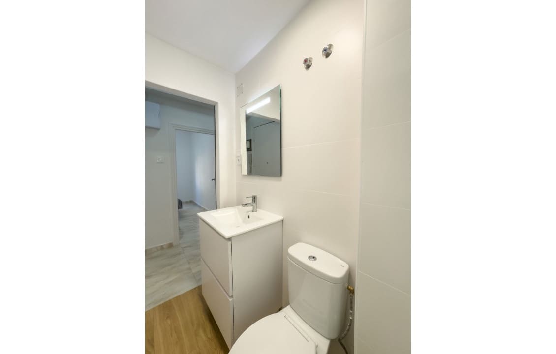 2 bedroom Flat for rent in Elche / Elx - € 700 (Ref: 9398788)
