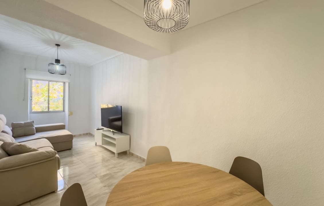 2 bedroom Flat for rent in Elche / Elx - € 700 (Ref: 9398788)