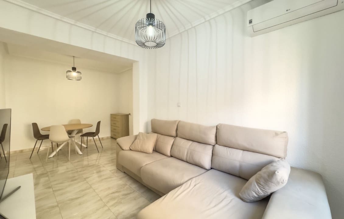 2 bedroom Flat for rent in Elche / Elx - € 700 (Ref: 9398788)