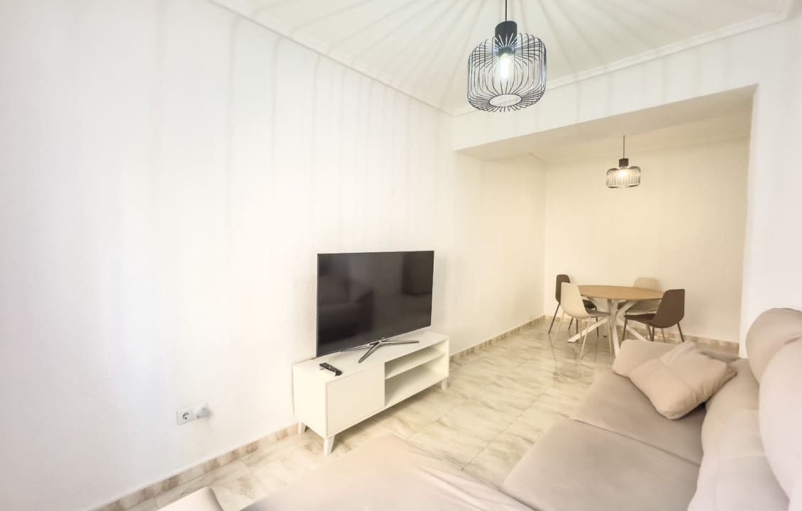 2 bedroom Flat for rent in Elche / Elx - € 700 (Ref: 9398788)
