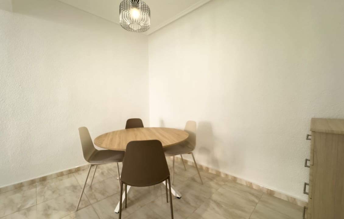 2 bedroom Flat for rent in Elche / Elx - € 700 (Ref: 9398788)