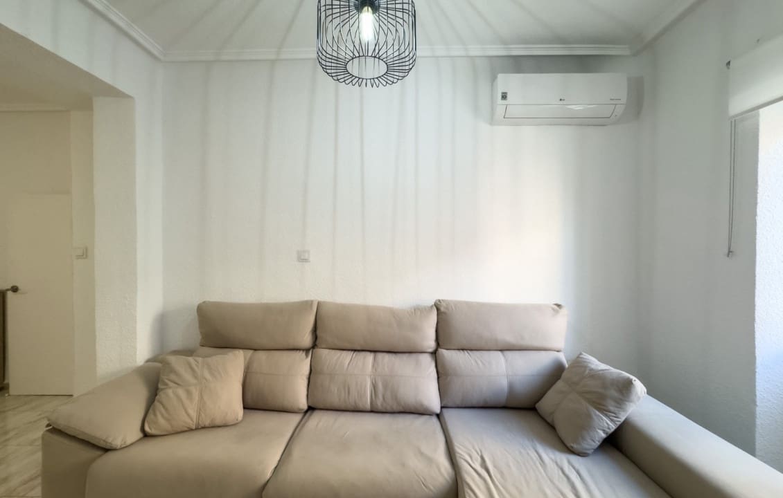 2 bedroom Flat for rent in Elche / Elx - € 700 (Ref: 9398788)