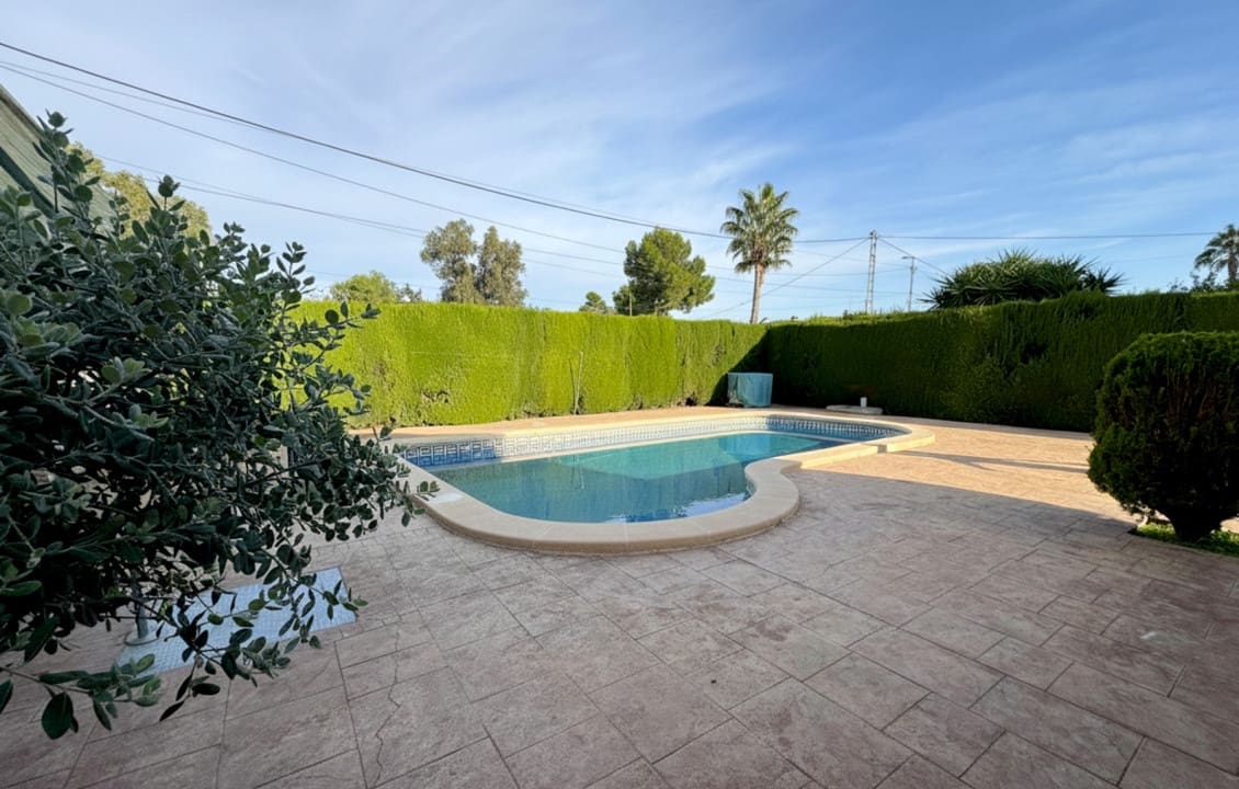 3 bedroom Finca/Country House for sale in Catral with pool - € 450,000 (Ref: 9399828)