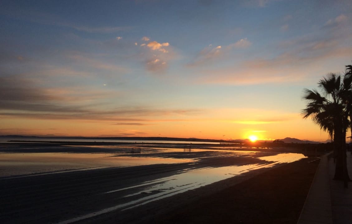 2 slaapkamer Bungalow voor vakantieverhuur in Santa Pola met zwembad - € 650 (Ref: 9409070)