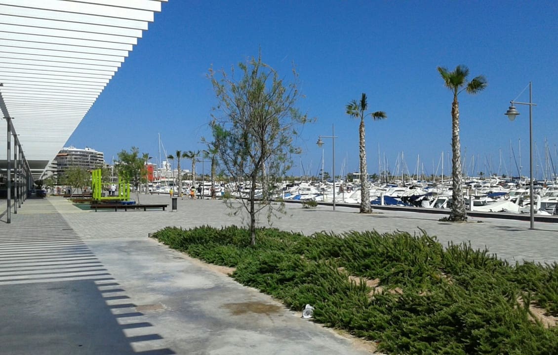 2 slaapkamer Bungalow voor vakantieverhuur in Santa Pola met zwembad - € 650 (Ref: 9409070)