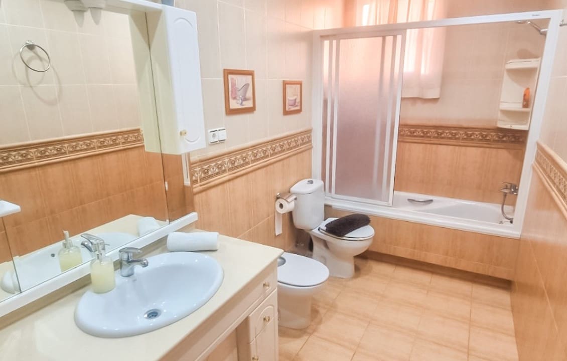 3 bedroom Villa for rent in Aspe with pool - € 1,400 (Ref: 9443655)