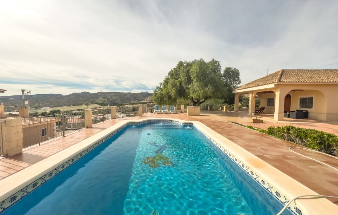 3 bedroom Villa for rent in Aspe with pool - € 1,400 (Ref: 9443655)