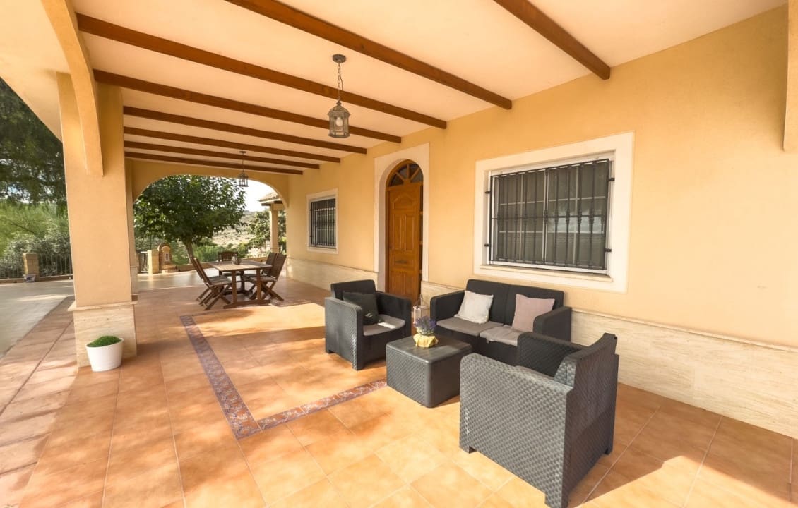 3 bedroom Villa for rent in Aspe with pool - € 1,400 (Ref: 9443655)
