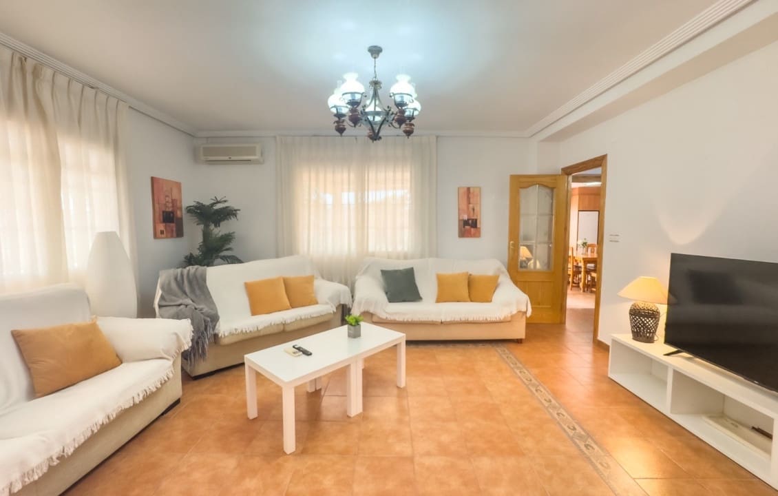 3 bedroom Villa for rent in Aspe with pool - € 1,400 (Ref: 9443655)