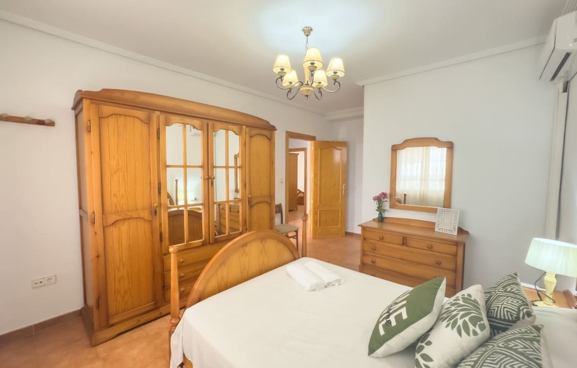 3 bedroom Villa for rent in Aspe with pool - € 1,400 (Ref: 9443655)