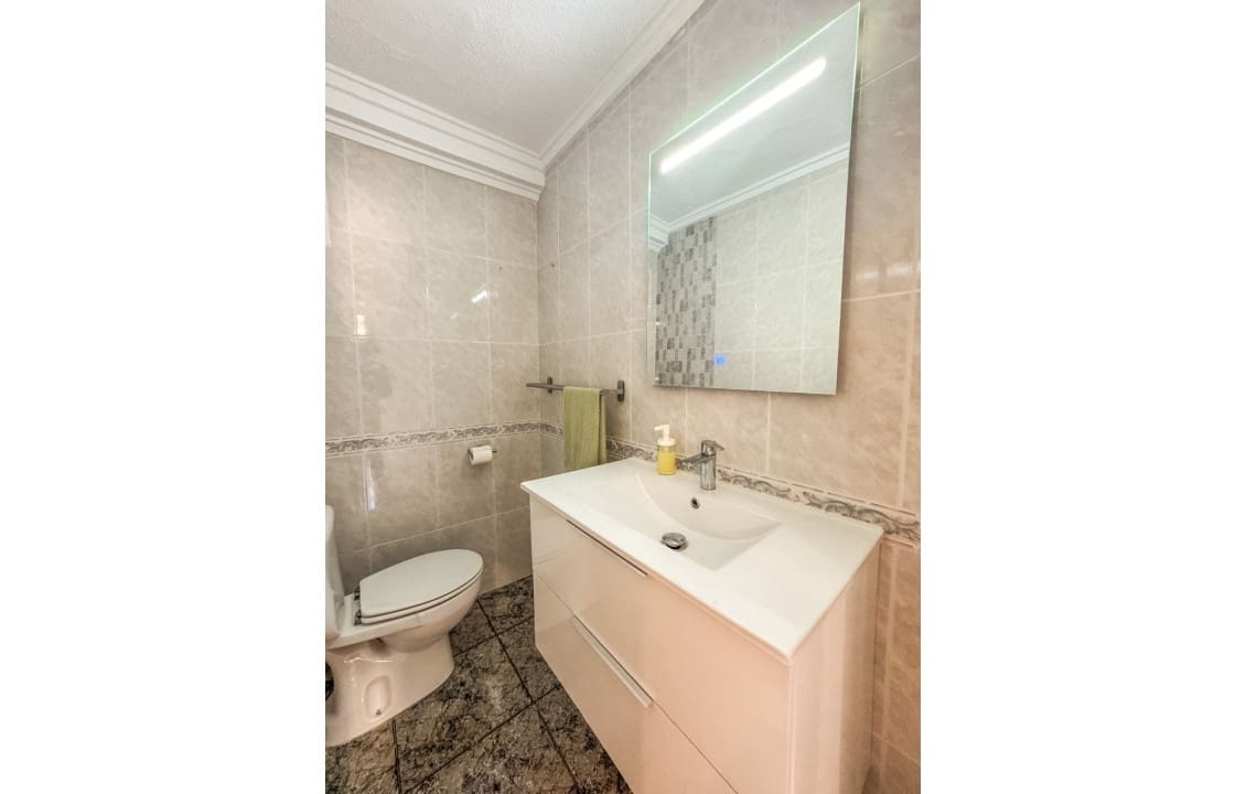 4 bedroom Apartment for rent in Santa Pola - € 800 (Ref: 9489964)