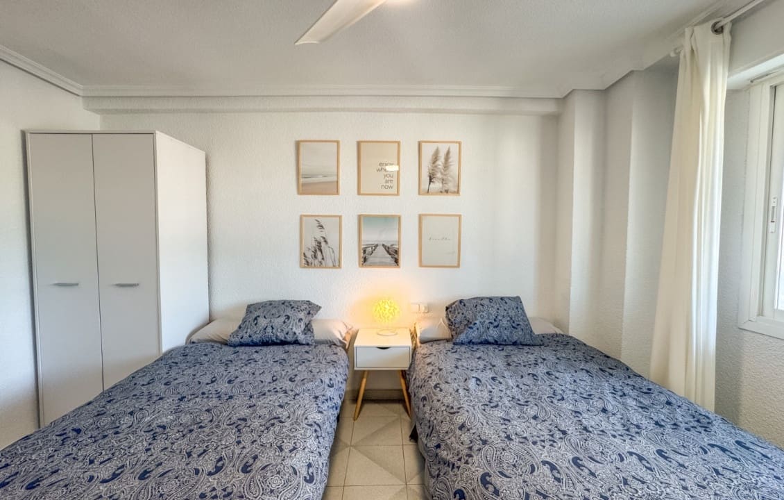 4 bedroom Apartment for rent in Santa Pola - € 800 (Ref: 9489964)