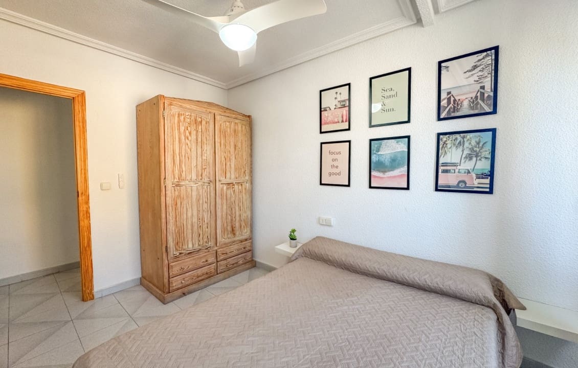 4 bedroom Apartment for rent in Santa Pola - € 800 (Ref: 9489964)