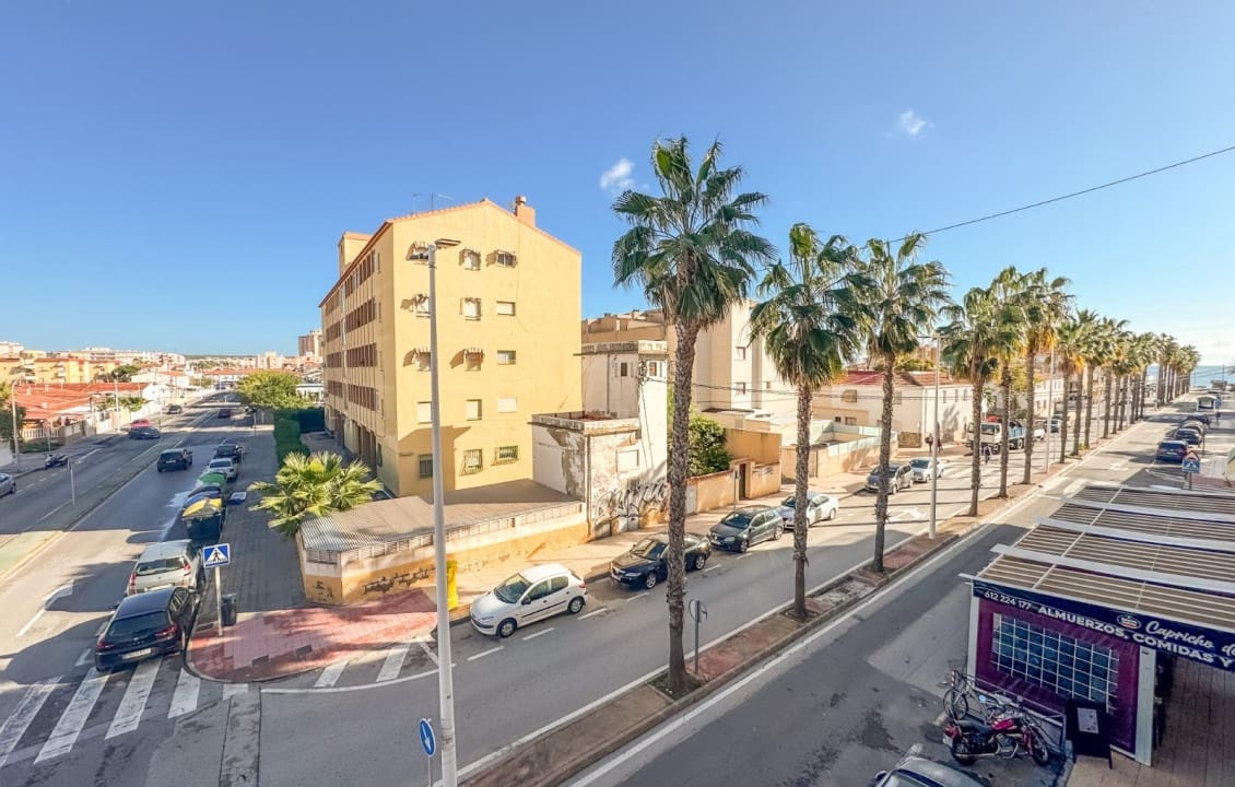 4 bedroom Apartment for rent in Santa Pola - € 800 (Ref: 9489964)