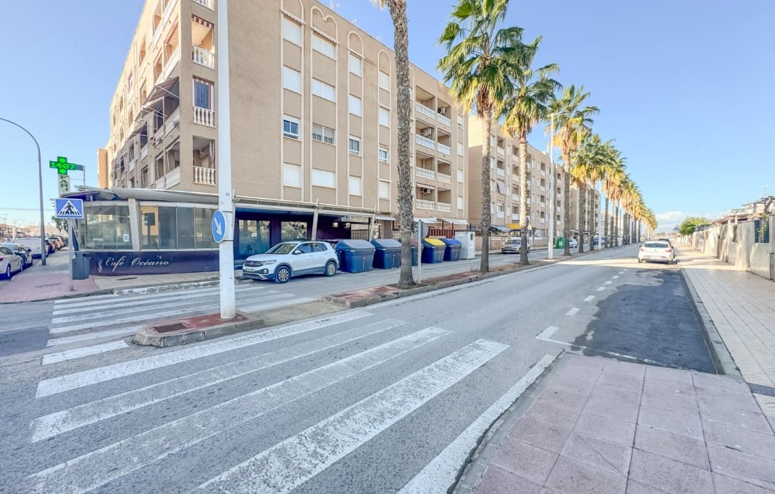 4 bedroom Apartment for rent in Santa Pola - € 800 (Ref: 9489964)