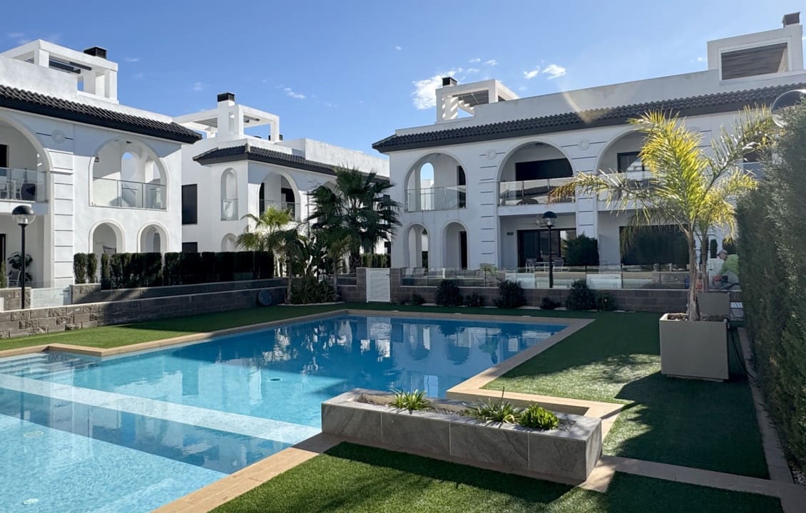 2 bedroom Apartment for sale in Dona Pepa with pool - € 295,000 (Ref: 9499857)