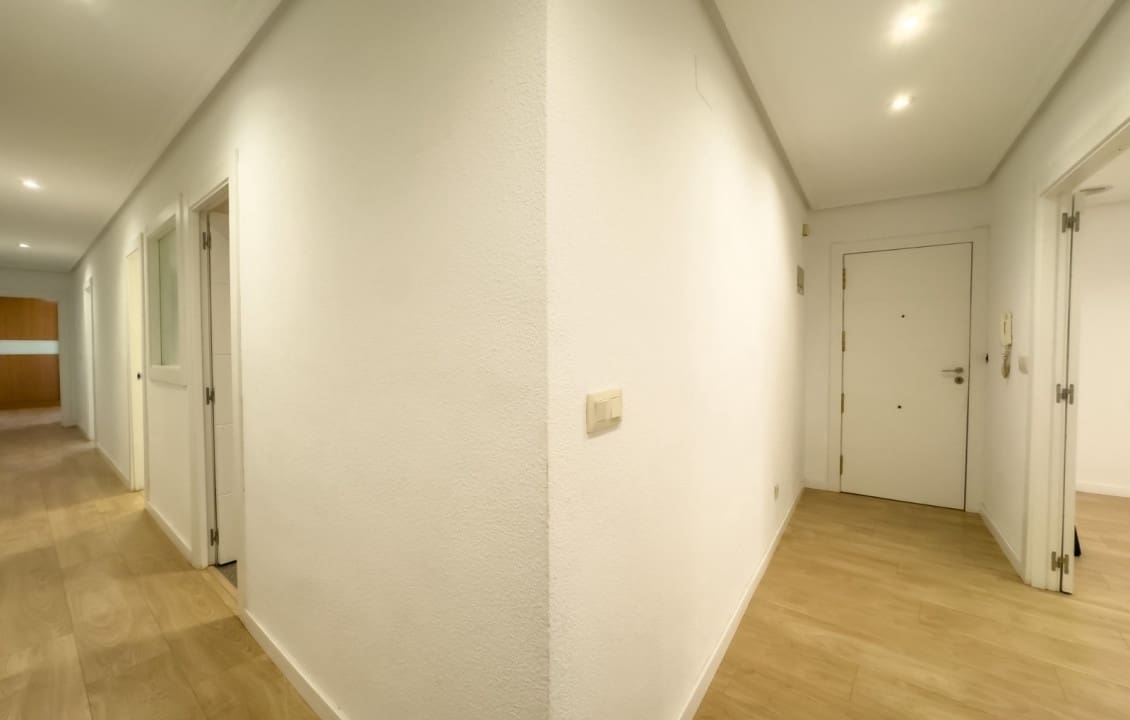 3 makuuhuone Huoneisto vuokrattavana paikassa Elche / Elx - 850 € (Ref: 9521415)