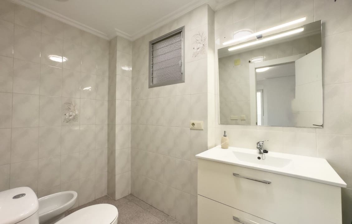 3 makuuhuone Huoneisto vuokrattavana paikassa Elche / Elx - 850 € (Ref: 9521415)