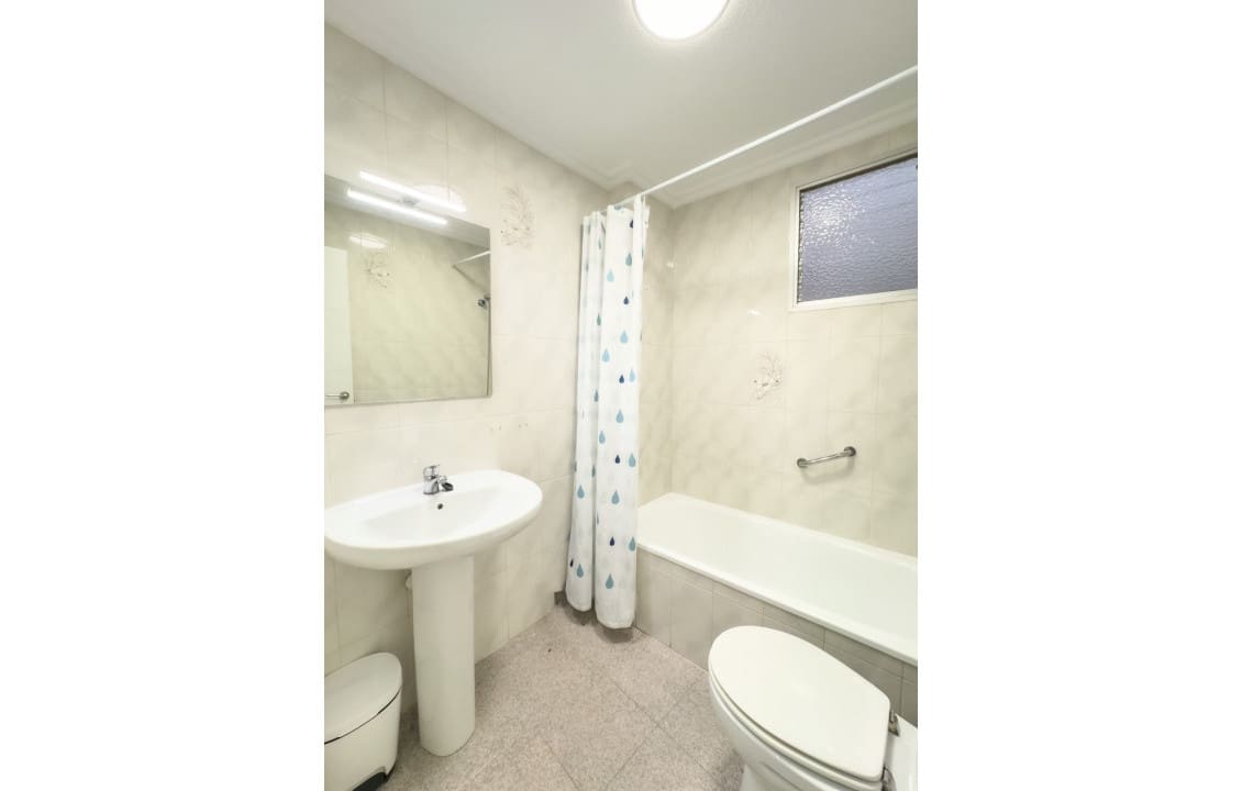 3 makuuhuone Huoneisto vuokrattavana paikassa Elche / Elx - 850 € (Ref: 9521415)