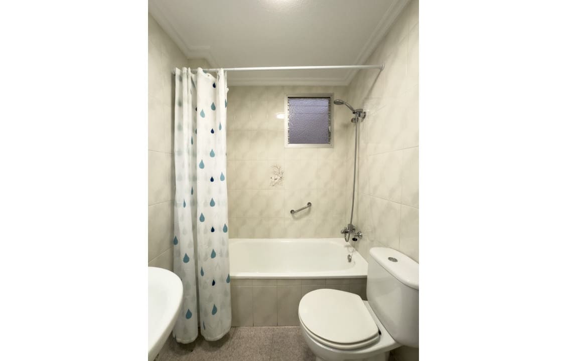 3 makuuhuone Huoneisto vuokrattavana paikassa Elche / Elx - 850 € (Ref: 9521415)