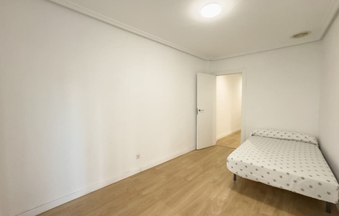 3 makuuhuone Huoneisto vuokrattavana paikassa Elche / Elx - 850 € (Ref: 9521415)