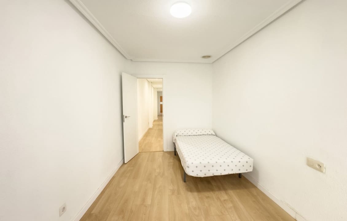 3 makuuhuone Huoneisto vuokrattavana paikassa Elche / Elx - 850 € (Ref: 9521415)