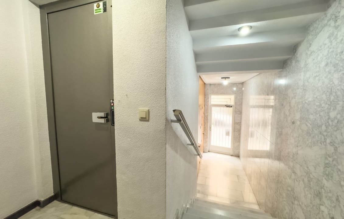 3 makuuhuone Huoneisto vuokrattavana paikassa Elche / Elx - 850 € (Ref: 9521415)