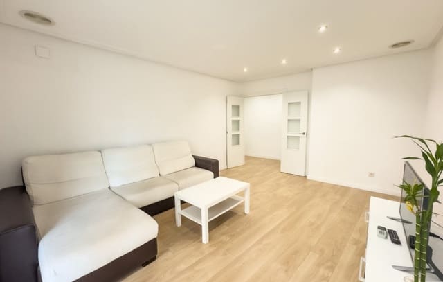 3 makuuhuone Huoneisto vuokrattavana paikassa El Raval - Portes Encarnades, Elche / Elx - 850 € (Ref: 9521415)