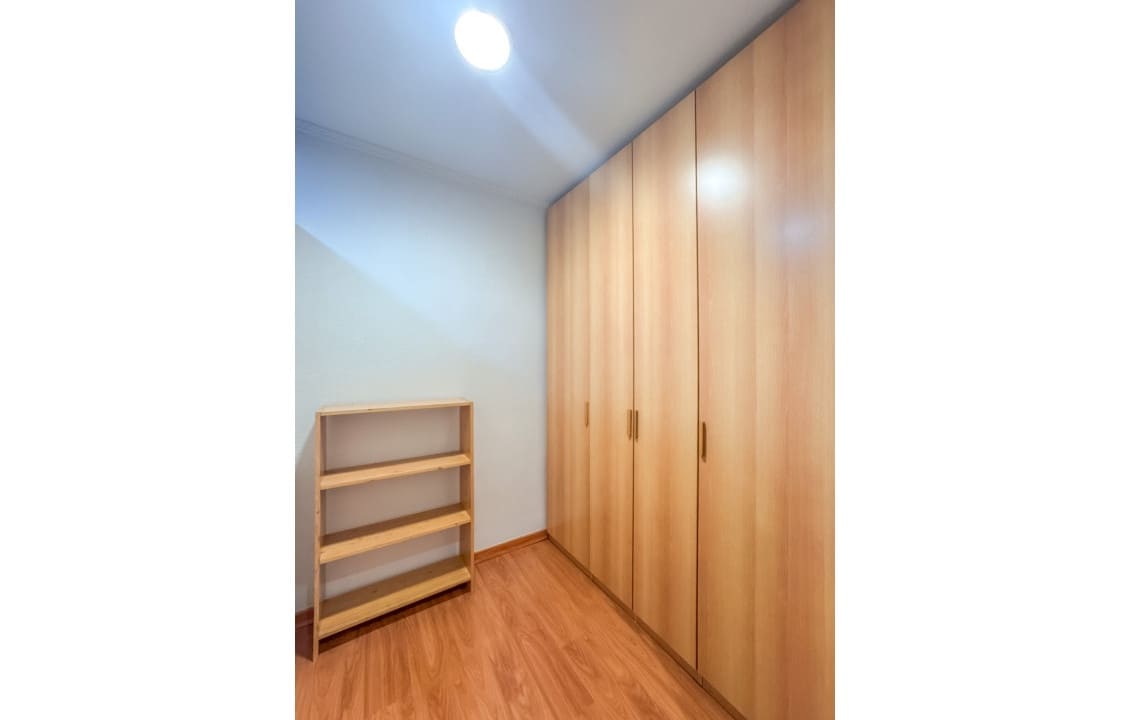 3 quarto Apartamento para arrendar em Elche / Elx - 950 € (Ref: 9523796)