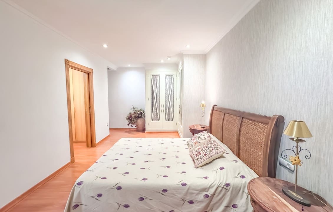 3 quarto Apartamento para arrendar em Elche / Elx - 950 € (Ref: 9523796)