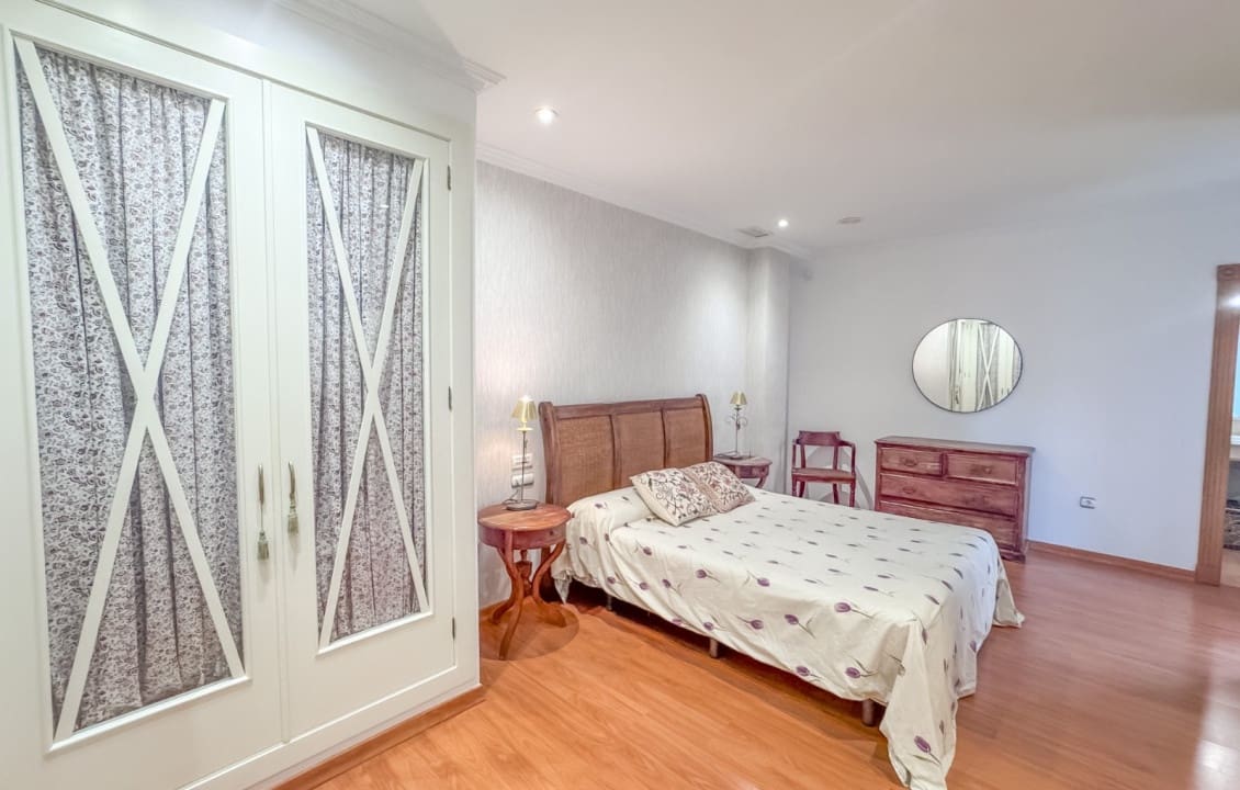 3 quarto Apartamento para arrendar em Elche / Elx - 950 € (Ref: 9523796)